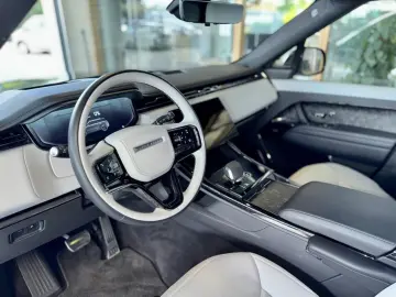 Range Rover P550e Sport Hybrid Autobiography!