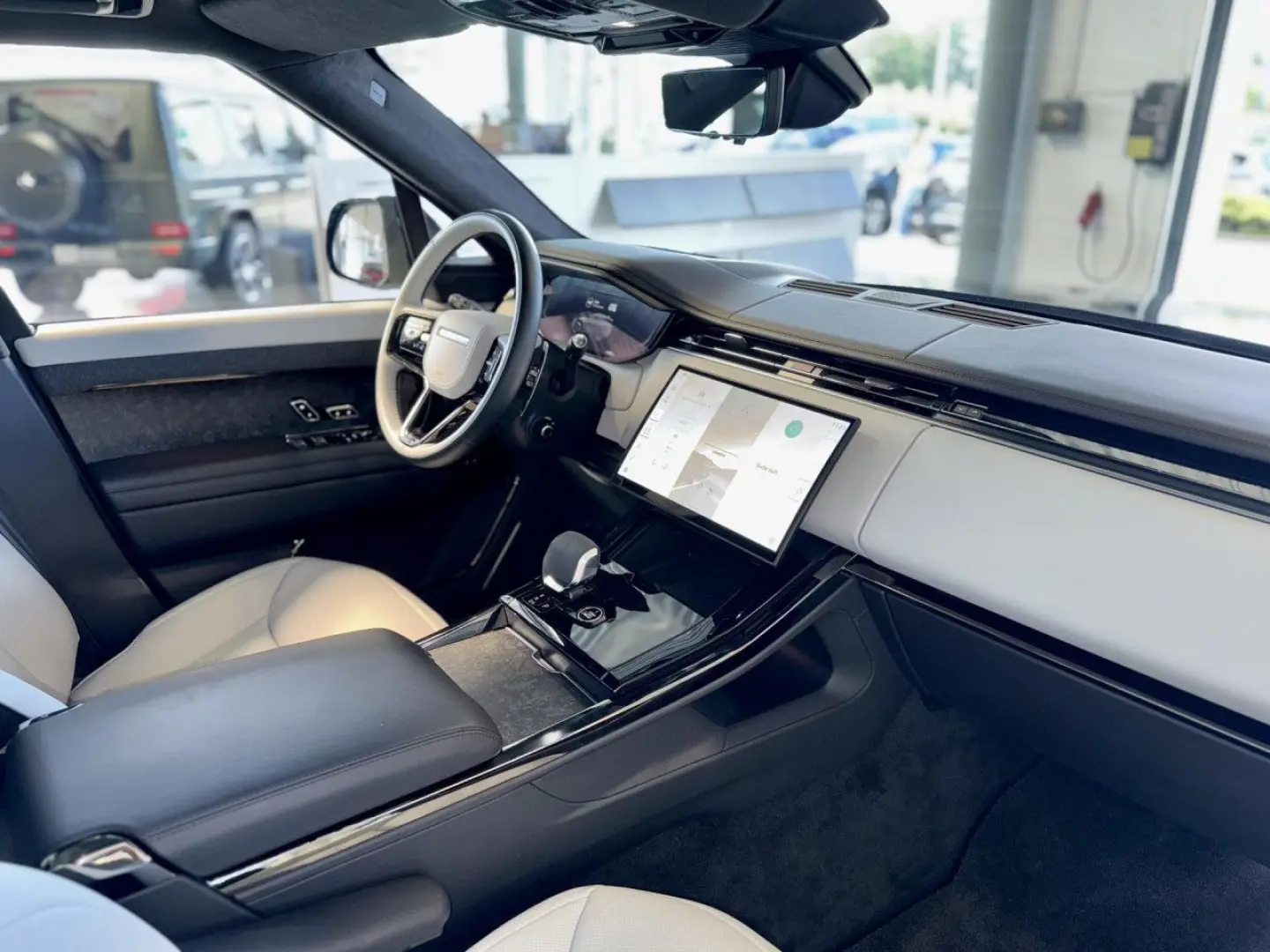 Range Rover P550e Sport Hybrid Autobiography!