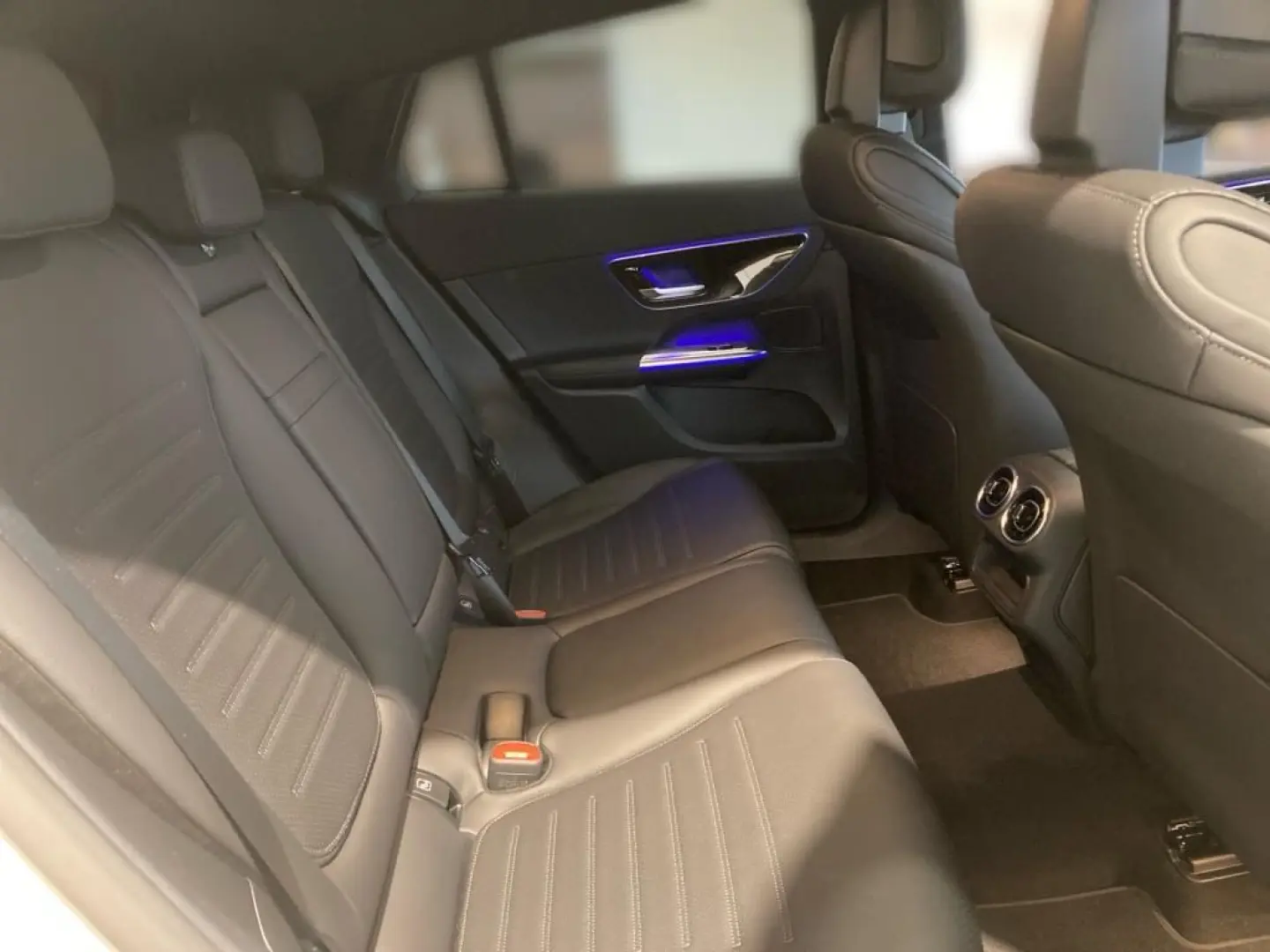 GLC 200 4M EDITION AMG-Line+Night+AHK+DISTRONIC