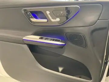 GLC 200 4M EDITION AMG-Line+Night+AHK+DISTRONIC
