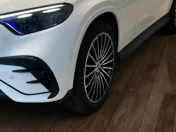 GLC 200 4M EDITION AMG-Line+Night+AHK+DISTRONIC