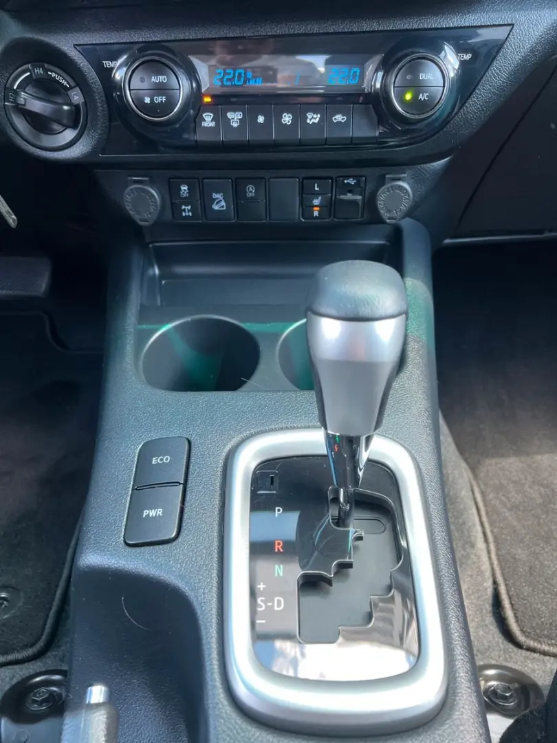 Hilux Comfort 2.8 D-4D 4X4  °AUT °AHK