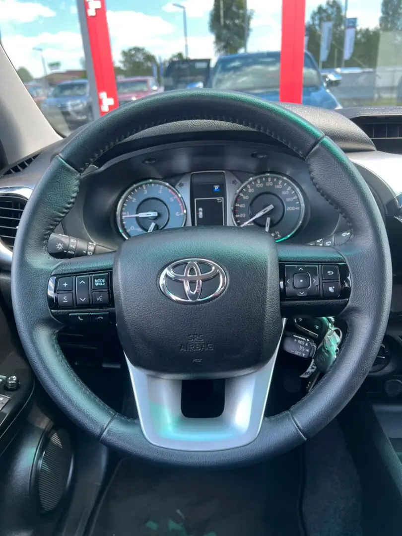 Hilux Comfort 2.8 D-4D 4X4  °AUT °AHK