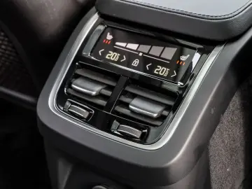 XC90 T8 Recharge Plus Bright AWD NP:93.950,-//PN
