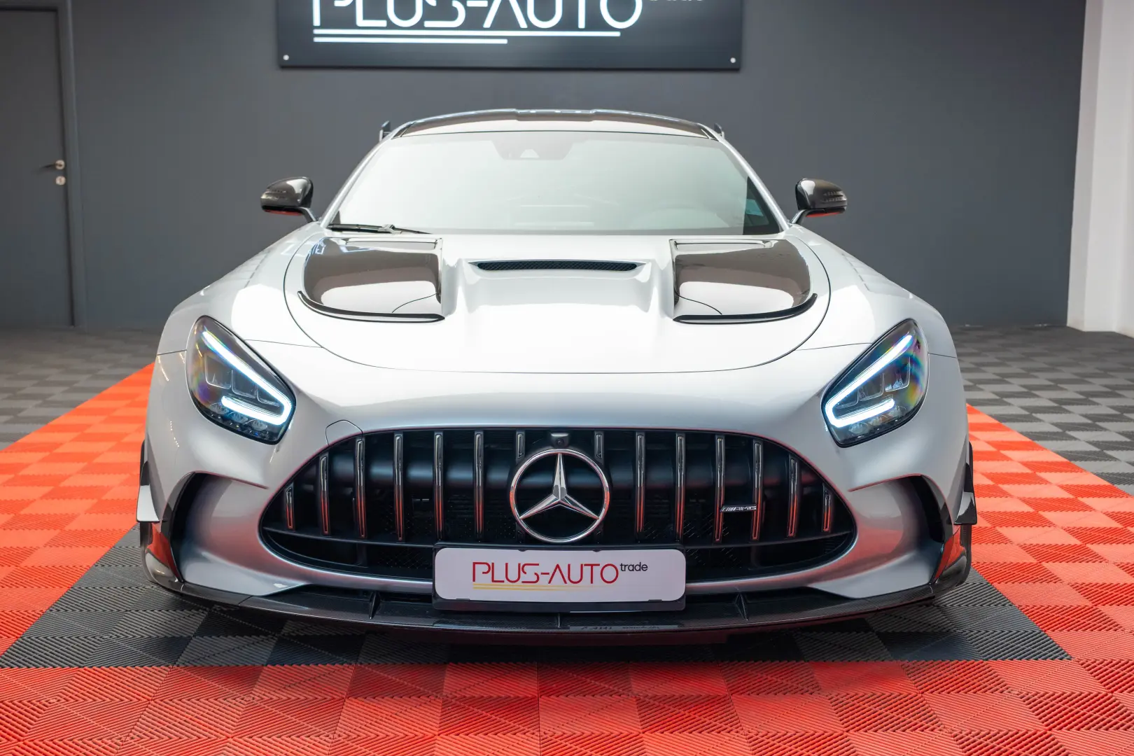 2023 Mercedes-Benz AMG GT Black Series 200km