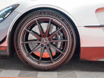2023 Mercedes-Benz AMG GT Black Series 200km