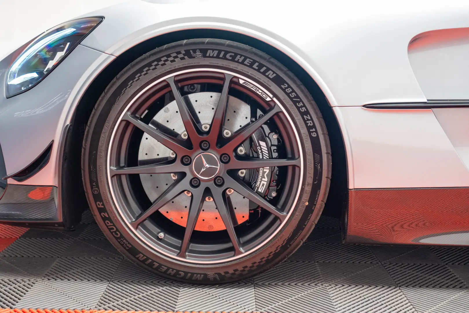 2023 Mercedes-Benz AMG GT Black Series 200km