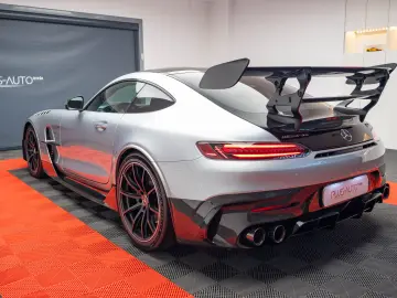 2023 Mercedes-Benz AMG GT Black Series 200km