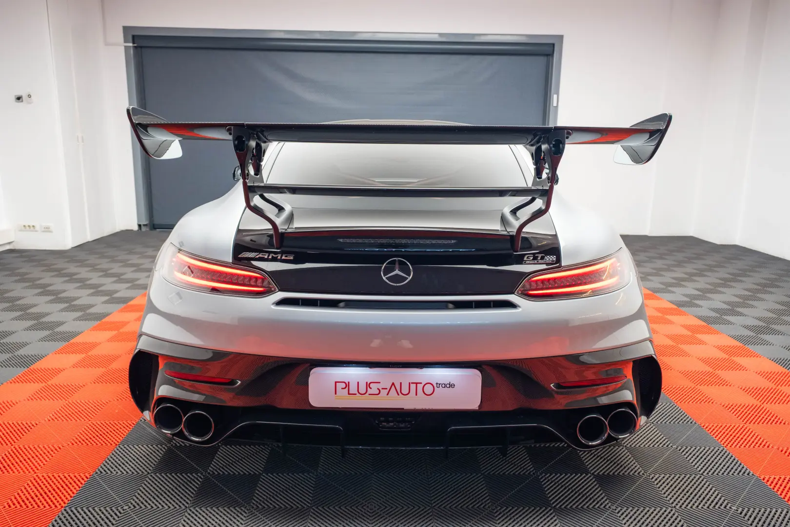 2023 Mercedes-Benz AMG GT Black Series 200km