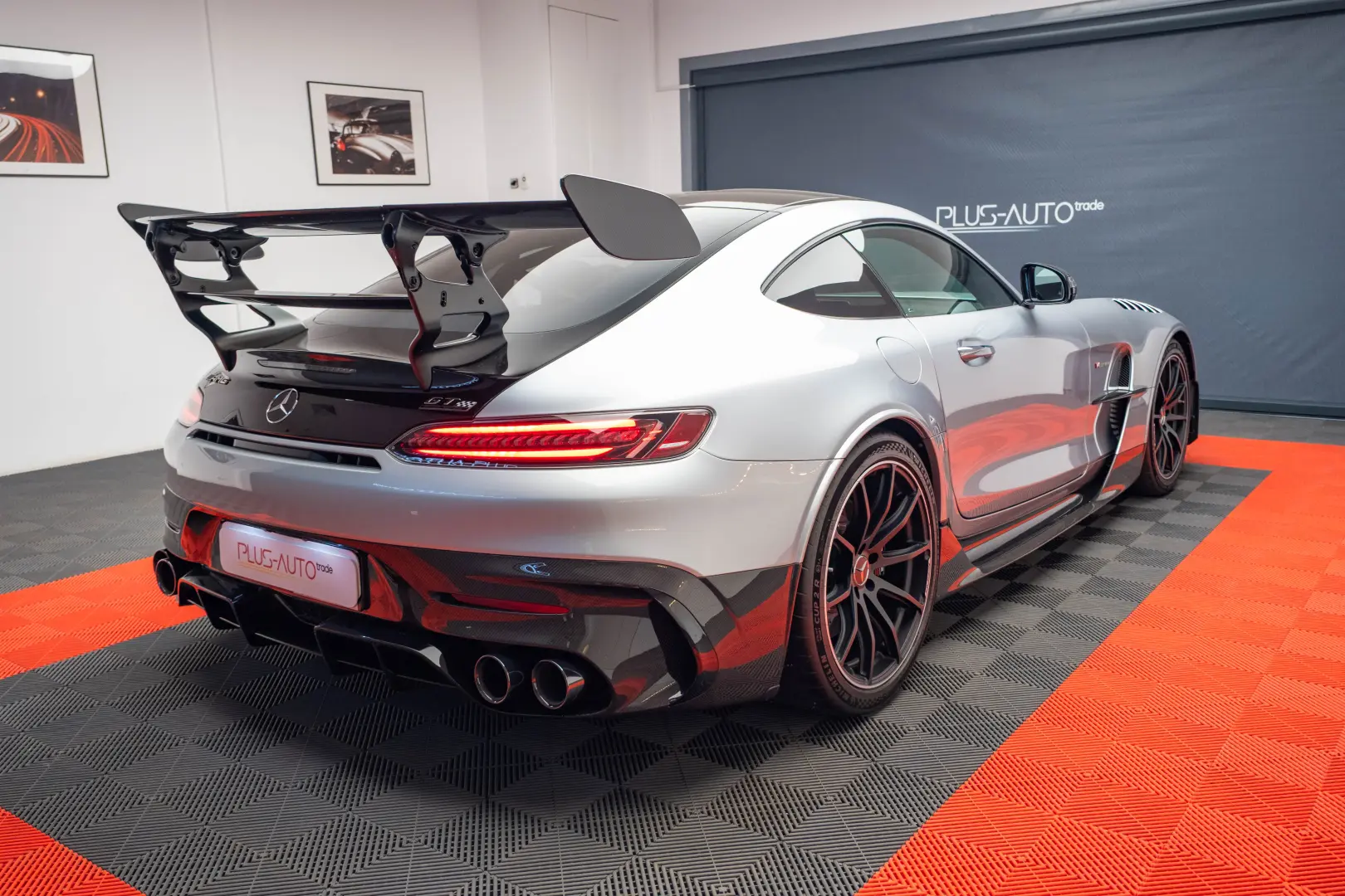 2023 Mercedes-Benz AMG GT Black Series 200km