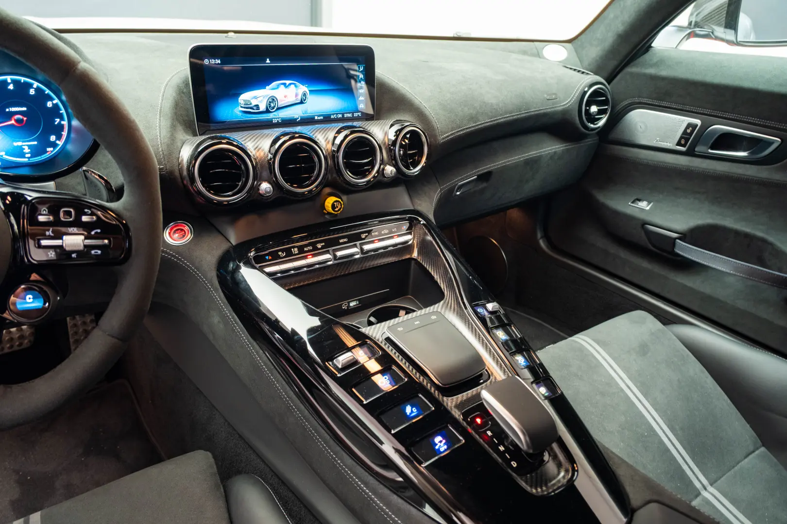 2023 Mercedes-Benz AMG GT Black Series 200km