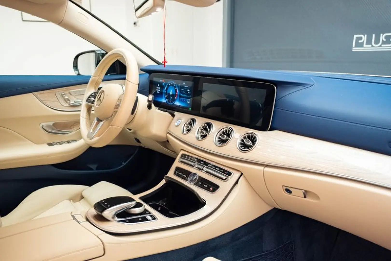 Mercedes Benz E 200 4Matic Coupe