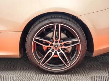 Mercedes Benz E 200 4Matic Coupe