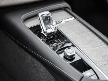 XC90 Plus Bright AWD B5 Diesel EU6d 7-Sitzer All