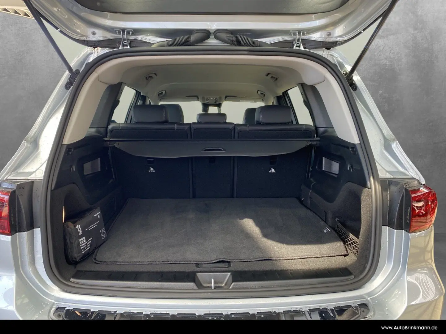 GLB 180 LED/MBUX/KAMERA/CARPLAY