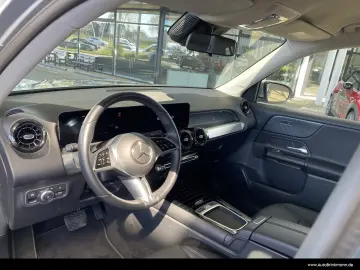 GLB 180 LED/MBUX/KAMERA/CARPLAY