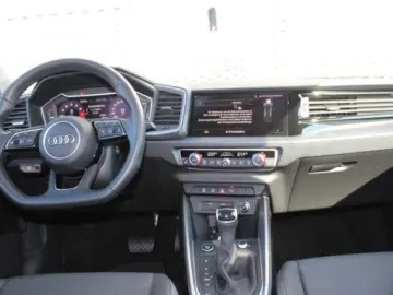 A1 allstreet 35 TFSI S tronic LED ACC ASI SpSi S