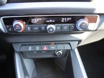 A1 allstreet 35 TFSI S tronic LED ACC ASI SpSi S