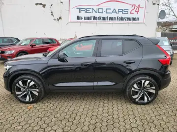 XC 40  Plus Dark*Harman/Kardon*Pano*Navi*ACC*