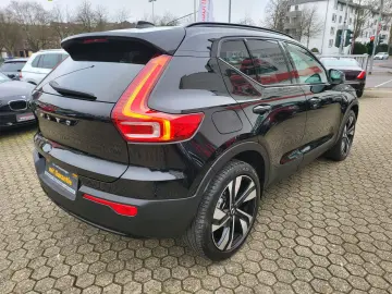 XC 40  Plus Dark*Harman/Kardon*Pano*Navi*ACC*