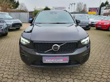 XC 40  Plus Dark*Harman/Kardon*Pano*Navi*ACC*