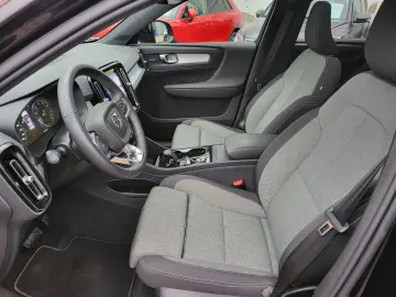 XC 40  Plus Dark*Harman/Kardon*Pano*Navi*ACC*
