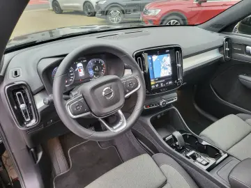 XC 40  Plus Dark*Harman/Kardon*Pano*Navi*ACC*