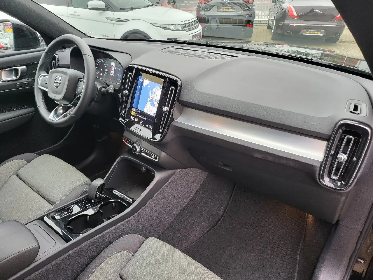 XC 40  Plus Dark*Harman/Kardon*Pano*Navi*ACC*