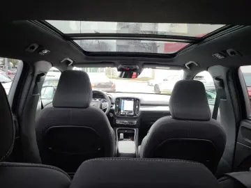 XC 40  Plus Dark*Harman/Kardon*Pano*Navi*ACC*