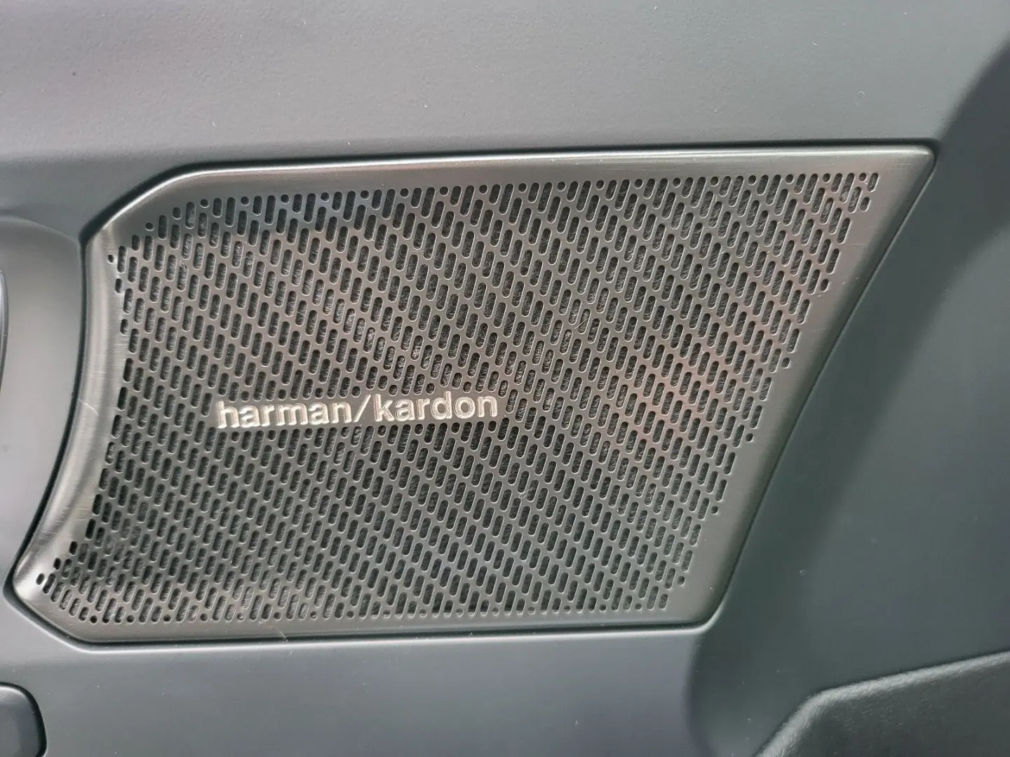 XC 40  Plus Dark*Harman/Kardon*Pano*Navi*ACC*