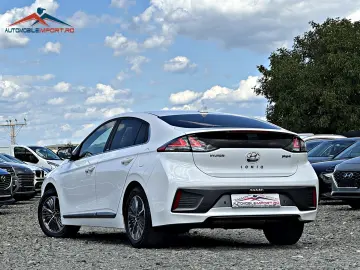 Hyundai IONIQ 1.6 Plug-In Hybrid STYLE