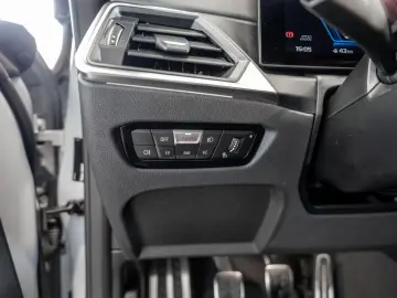 M2 Coupe HUD LED NAVI H/K KAMERA SHZ PDC MEMORY