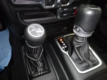 Wrangler Unlimited 380PS PHEV Sahara Leder ACC
