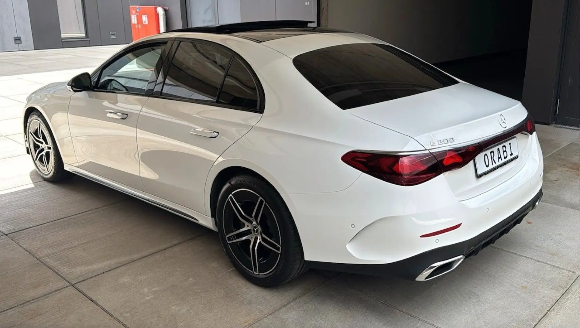 E 200  AMG MY 25 . PANO 360Kam Distr. Superscre
