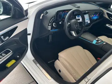 E 200  AMG MY 25 . PANO 360Kam Distr. Superscre