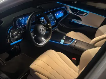 E 200  AMG MY 25 . PANO 360Kam Distr. Superscre