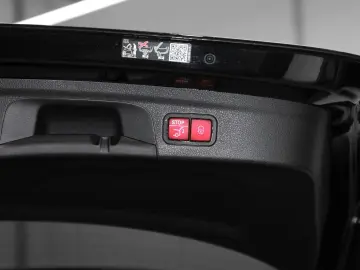 GLE 63 AMG S 4M+ Perf.-Abgasanlage Panorama 360°