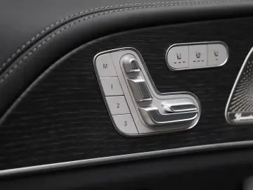 GLE 63 AMG S 4M+ Perf.-Abgasanlage Panorama 360°