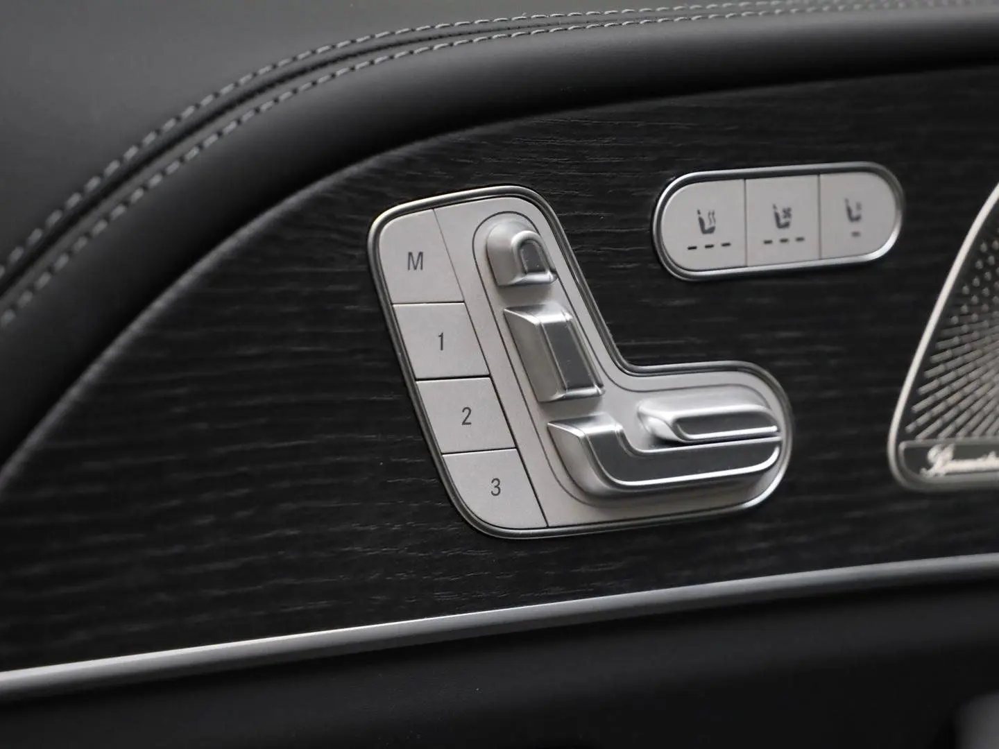 GLE 63 AMG S 4M+ Perf.-Abgasanlage Panorama 360°