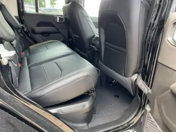 Wrangler 2.0 4x4 SAHARA *LEDERKLIMA*PDC*KAMERA