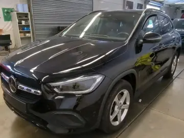 GLA 250 e 8G-DCT MBUX AHK Ambiente Kam Distronic