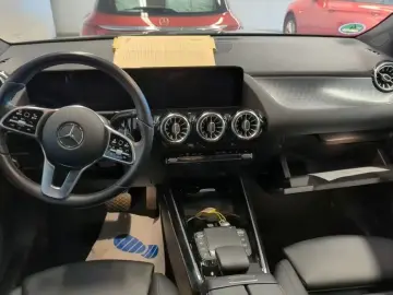GLA 250 e 8G-DCT MBUX AHK Ambiente Kam Distronic