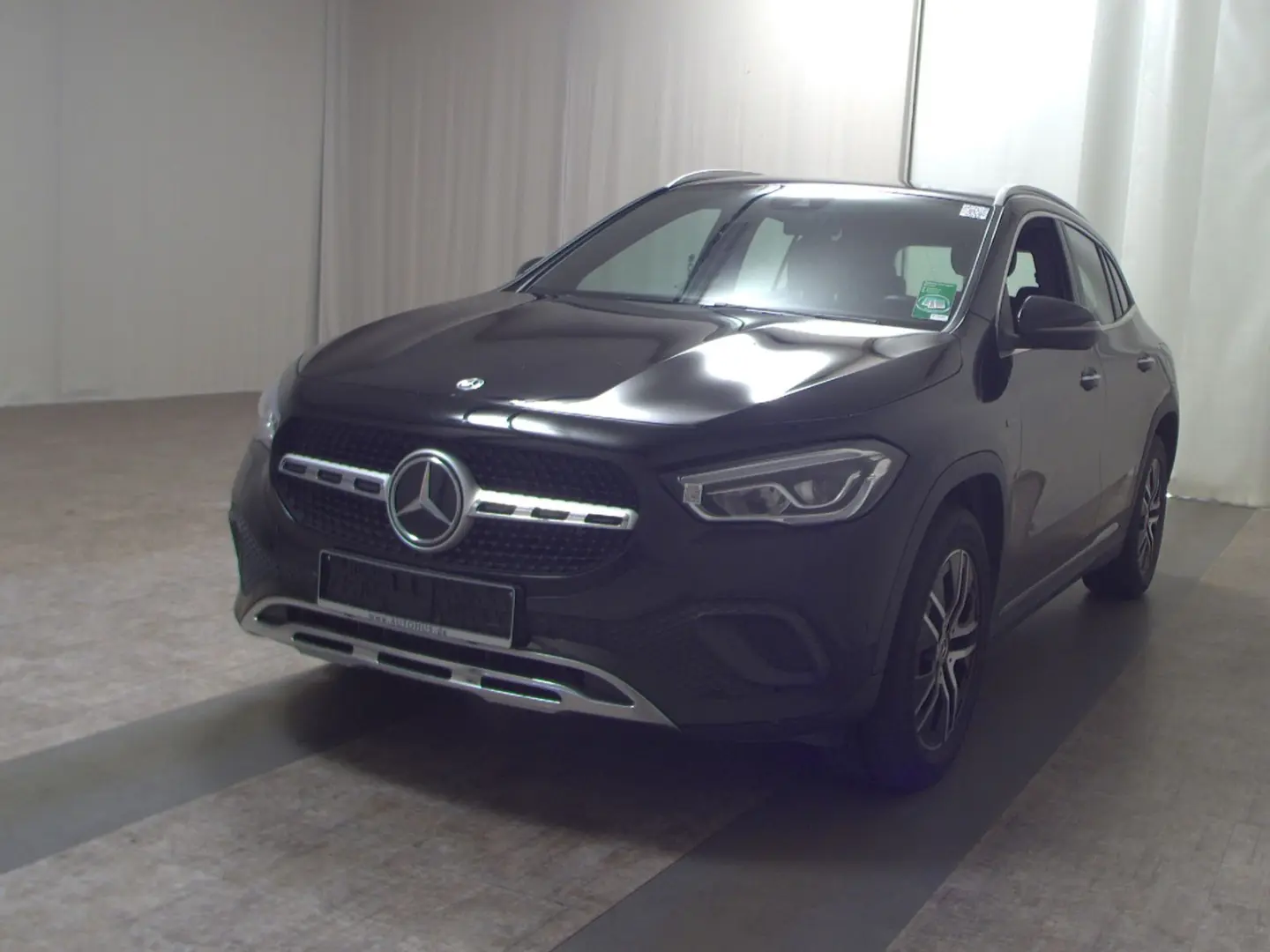 GLA 250 e Progressive T-Leder Navi LED RFK Shz