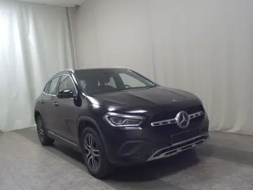 GLA 250 e Progressive T-Leder Navi LED RFK Shz