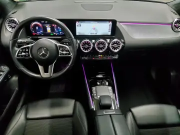 GLA 250 e Progressive T-Leder Navi LED RFK Shz