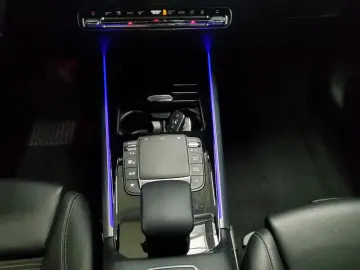 GLA 250 e Progressive T-Leder Navi LED RFK Shz