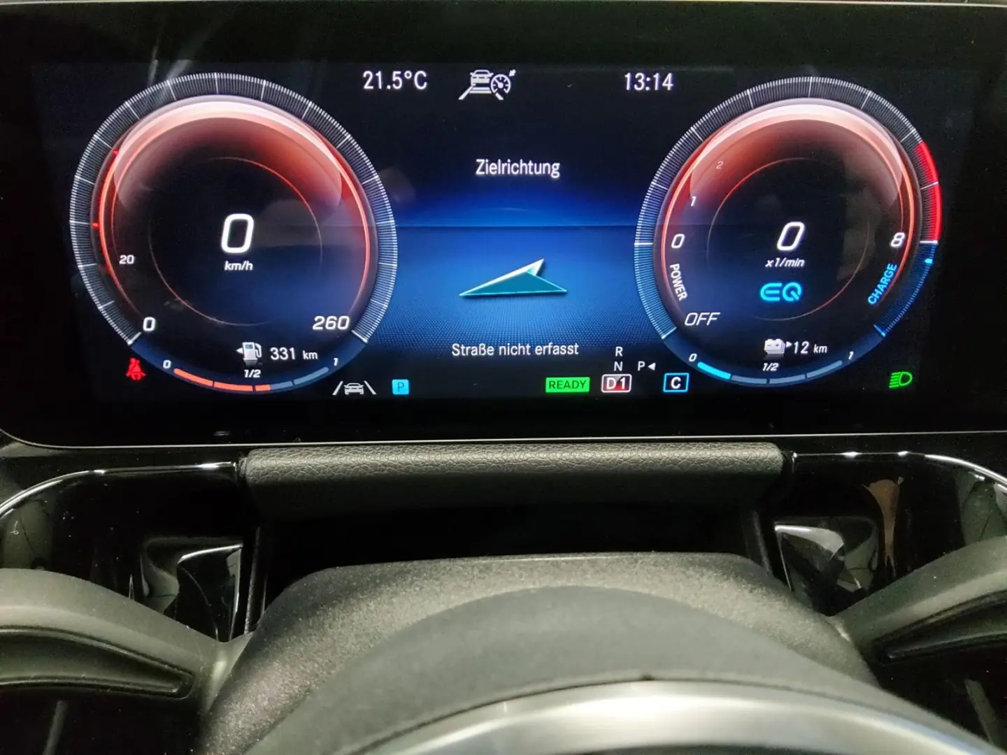 GLA 250 e Progressive T-Leder Navi LED RFK Shz