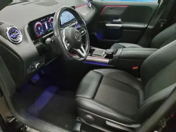 GLA 250 e Progressive T-Leder Navi LED RFK Shz