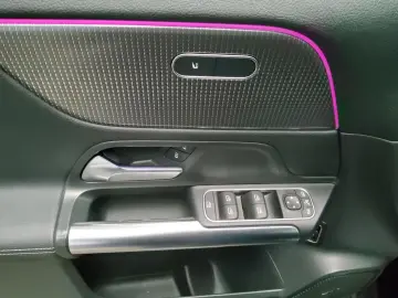 GLA 250 e Progressive T-Leder Navi LED RFK Shz