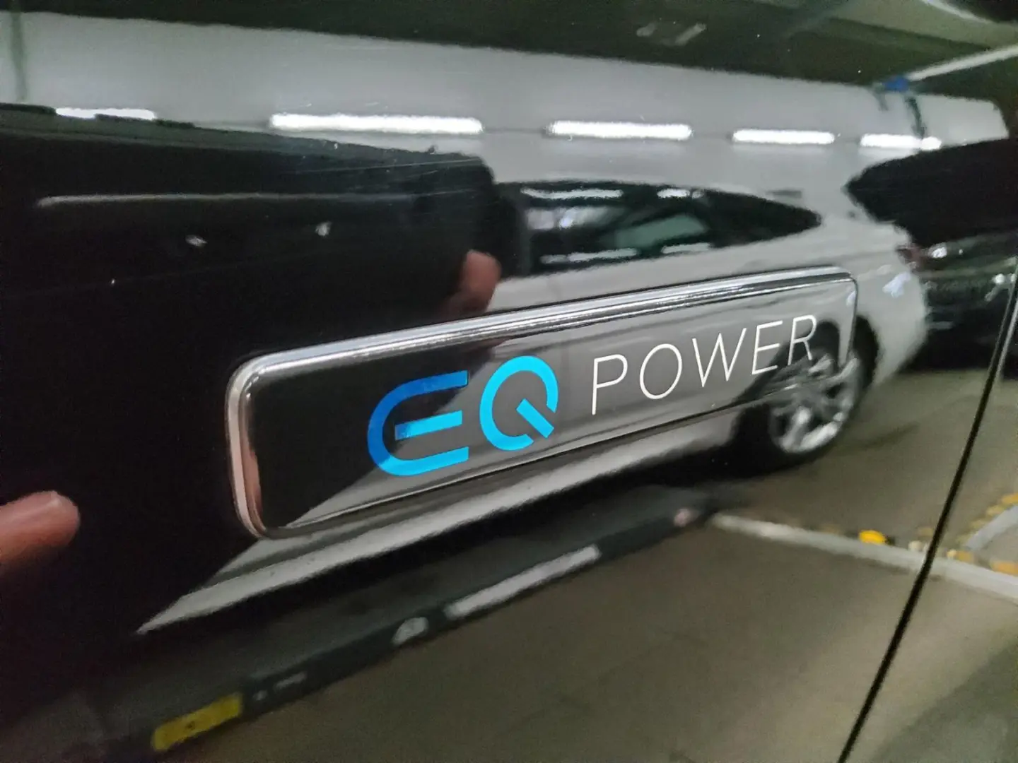 GLA 250 e Progressive T-Leder Navi LED RFK Shz